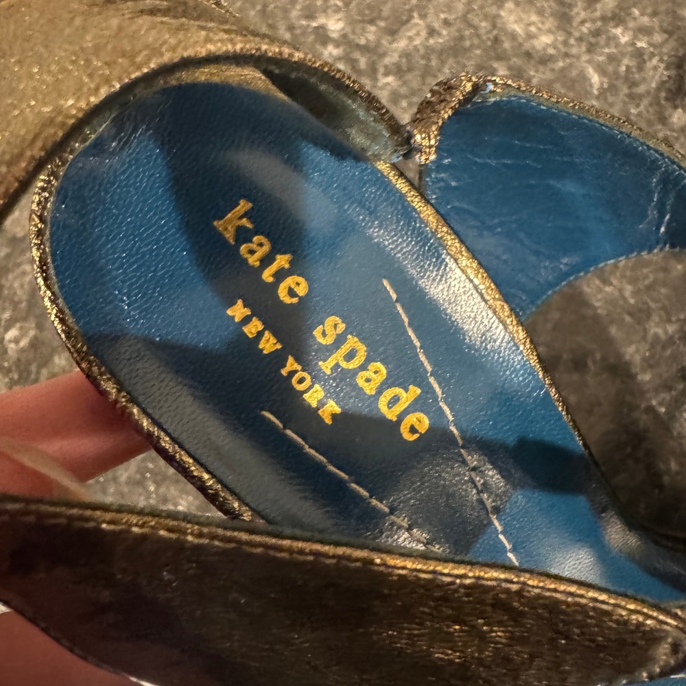 Vintage Kate Spade New York Green Metallic Patent Leather Made in Italy Pumps - Picture 6 of 10